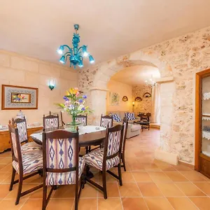 https://finca-fonoll.balearic-islands.net