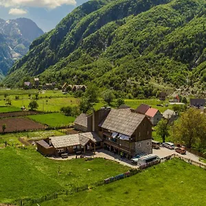 Bujtina Polia Alojamento de Turismo Rural Theth
